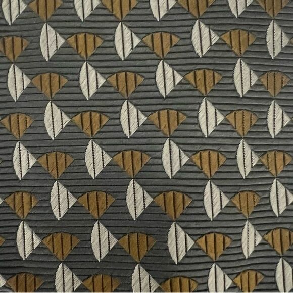 Claiborne 100% Silk Designer Tie Gray Geometric Business‎ Casual Retro Necktie - Picture 5 of 9